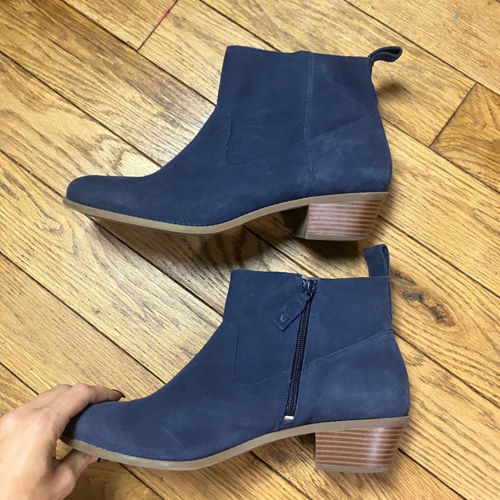 Vionic Vera Navy Blue Suede Ankle Boots Side Zip Stacked Heel Womens 12
